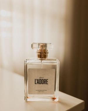 בושם L'ADORE
